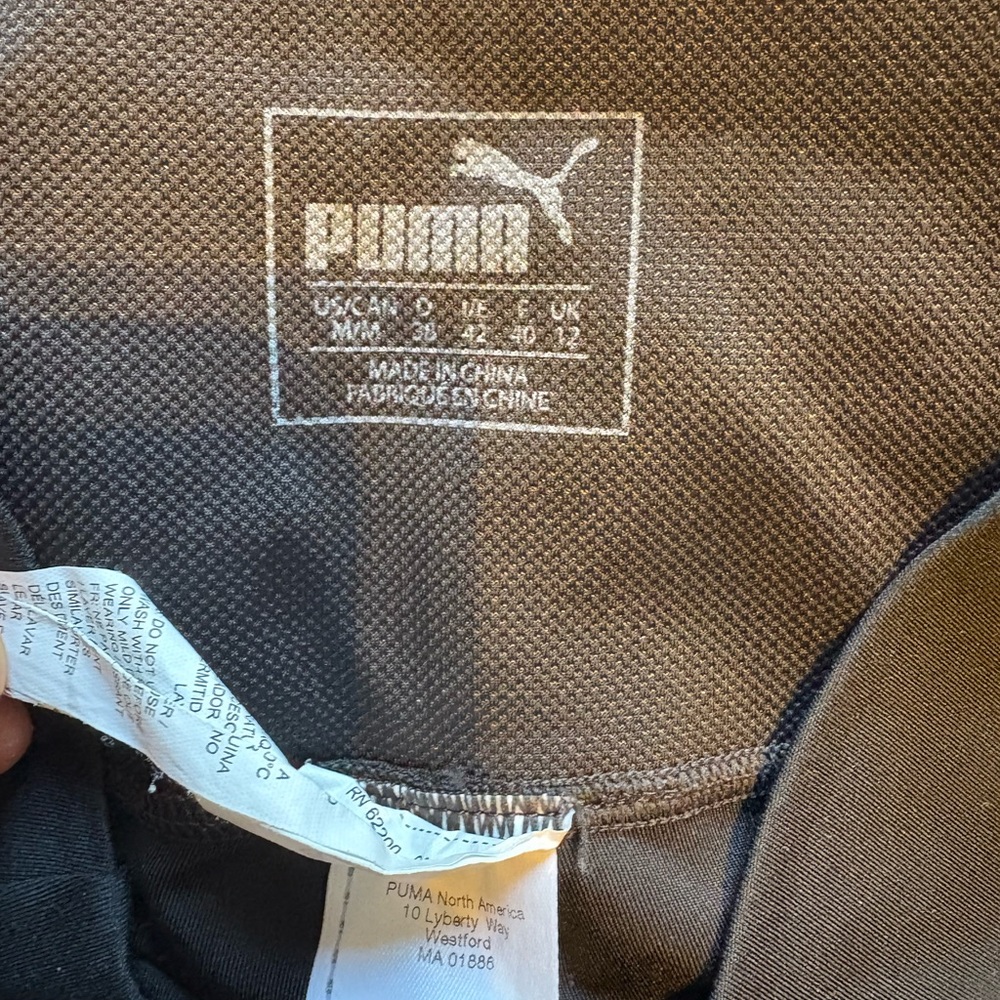 Puma Legging
Black and Pink Foil - Picture 7 of 8